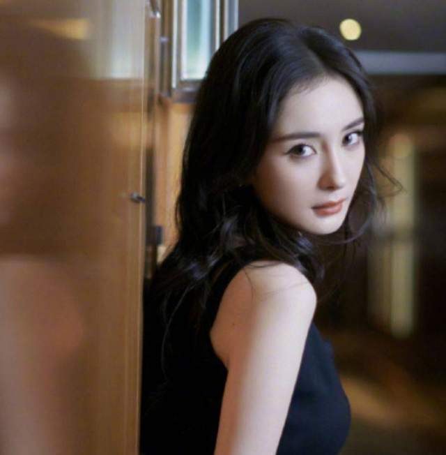 原创杨幂路人视角生图无滤镜颜值曝光网友果然是杨不修