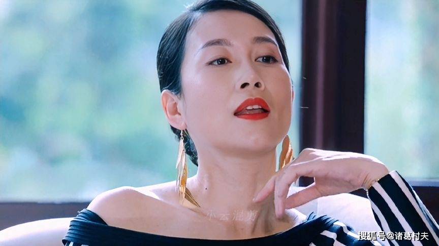 "坏女人"温峥嵘 ,饱满性感韵味十足!_身材_才华_美貌