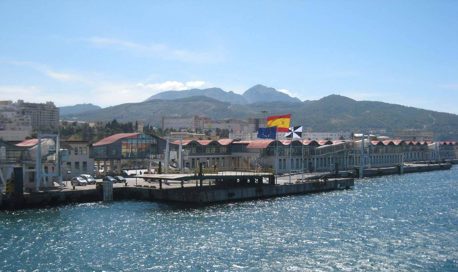 原创坐拥三大洋出海口的3个国家两个异常强悍一个至今经济繁荣