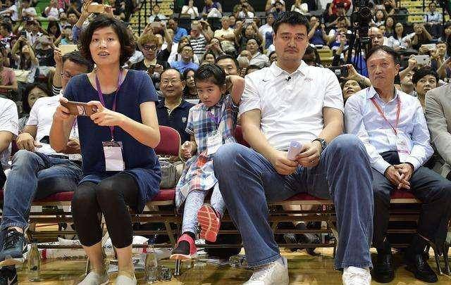 中国第一女巨人,高过姚明,一顿吃2斤大米,至今未下葬_曾金莲_身高