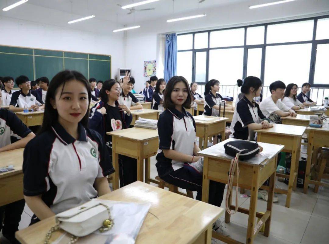 南湖行知毕业生来信四川电影学院学姐有话想对你说