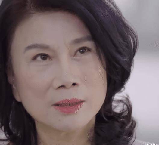 原创有种真香叫从不化妆的董明珠第一次化妆看到效果后网友沸腾了