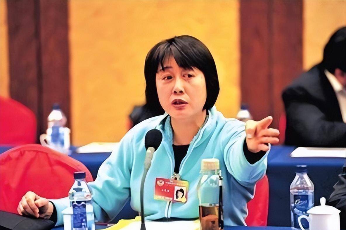 原创曲苑杂坛汪文华主持20年的节目为何被停播