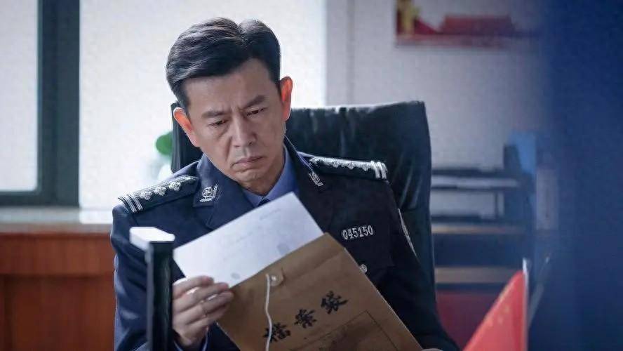 前言江柏萱以出演《勇敢的心》中的革命者"韩亲仁"和《女士的品格》中