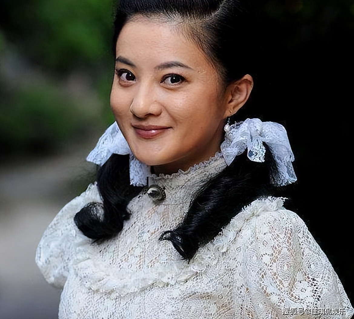 童星金铭,曾经的撒贝宁发誓娶她,如今仍单身难嫁?