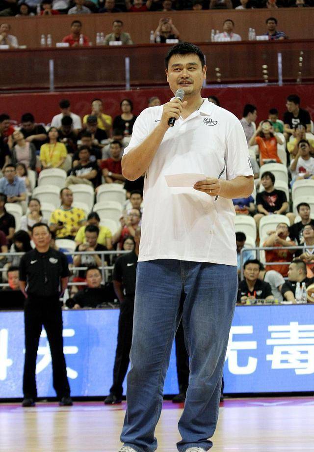 原创姚明决定留任中国篮球发展面临的挑战