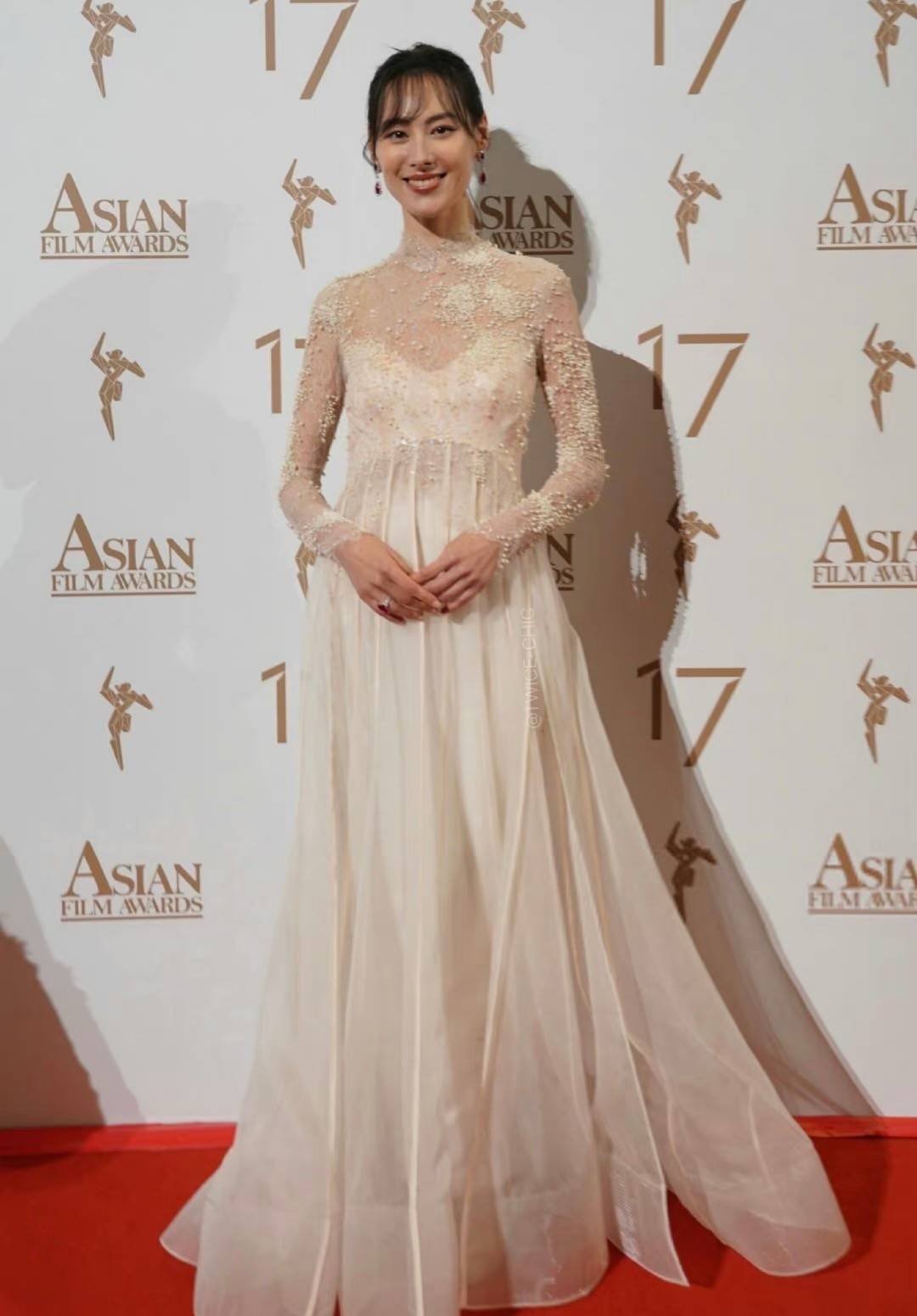 原创赵丽颖蒋勤勤的桃花眼太美了灵动中透着妩媚一颦一笑尽是风情