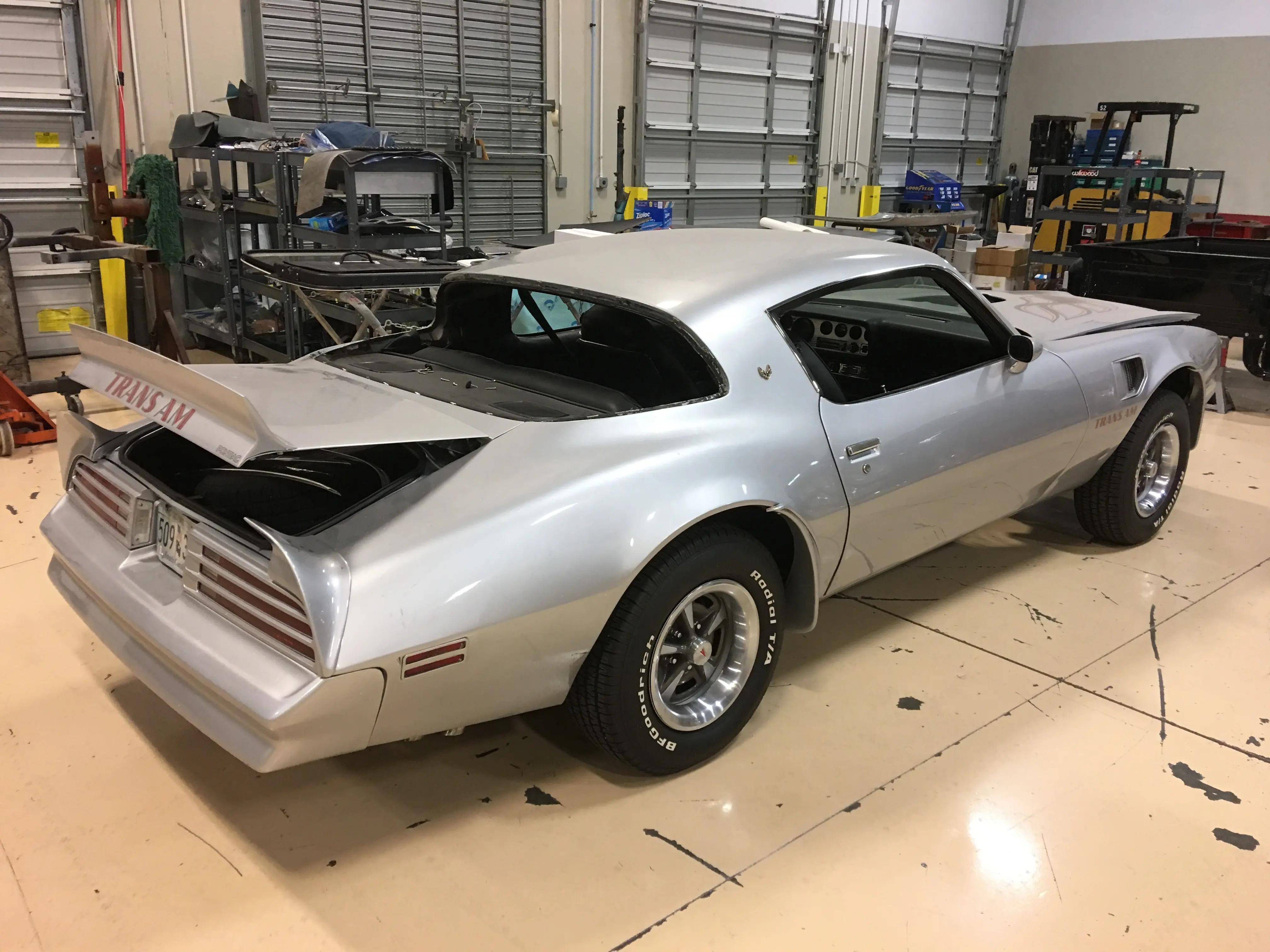 1976年庞蒂亚克火鸟全车翻新 从报废车恢复到新车状态_搜狐汽车_搜狐