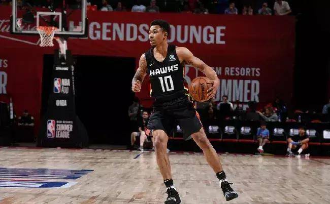 前nba发展联盟准mvp携手张陈治锋一同归来_杰伦·亚当斯_球员_福格