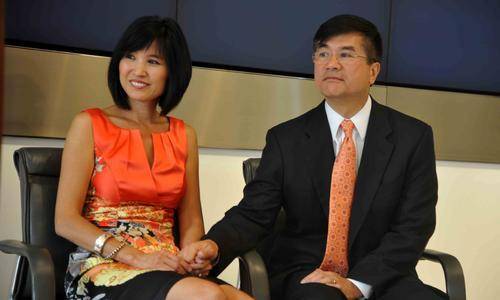 小姐冠军,嫁给美国首位华裔州长,希拉里:我欣赏她_李蒙_骆家辉_生活