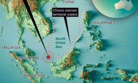 整个纳土纳似乎应该是一座从海底长出来的山脉,只有山峰露出水面,山体