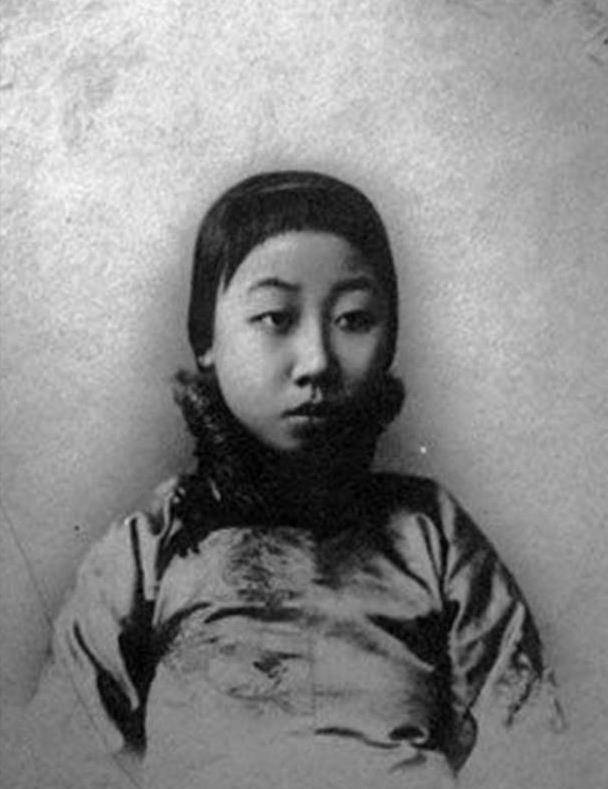 原创小凤仙晚年痴呆死前紧攥蔡锷的照片蔡锷儿子她是自作多情