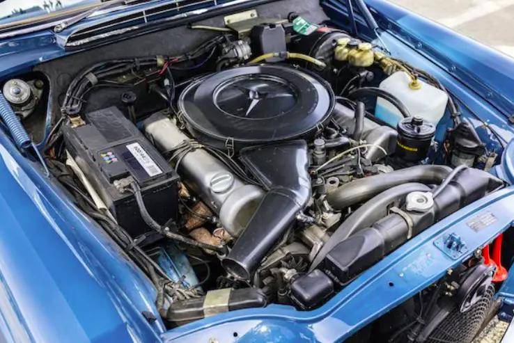 1971款梅赛德斯奔驰280se 一部淡蓝色的陆地游艇_搜狐汽车_搜狐网