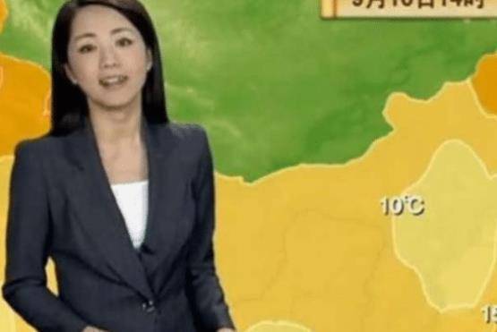 原创3国气象台主持人对比中国亲切国外可爱国外怪不得收视率高