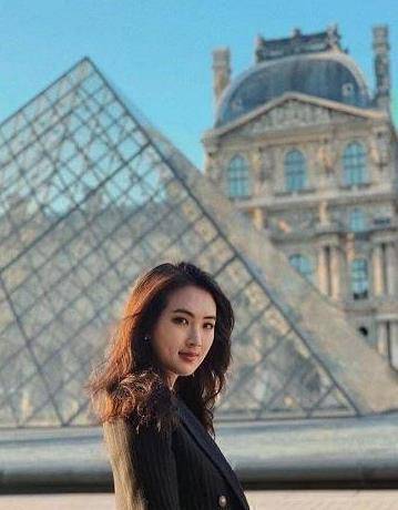 任正非女儿和何鸿燊女儿同时出镜气场强大这才是豪门女团