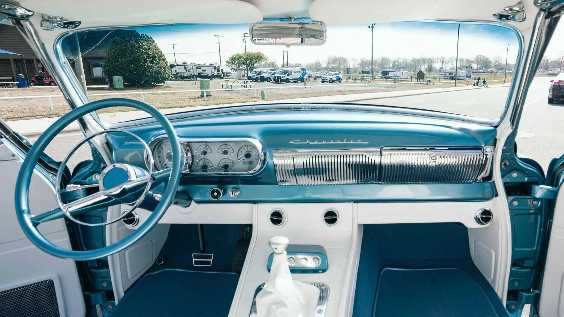 "老人"的容颜,"年轻人"的心,美式老爷车这样玩才有韵味_搜狐汽车_搜狐