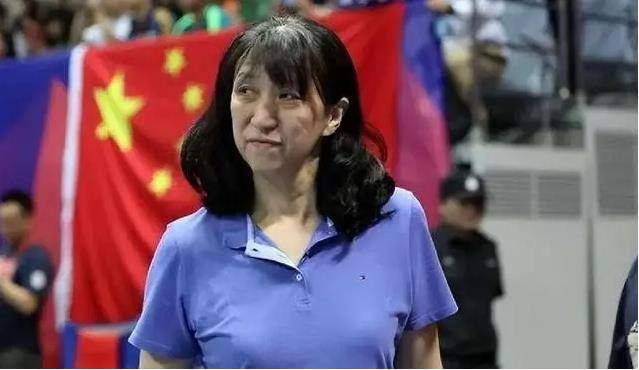 赖亚文或下课?央视采访中暴露细节_发展_排球_中国