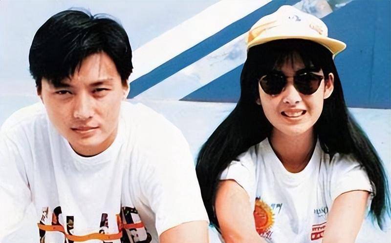 "玉女掌门人"周慧敏:祖孙三代的梦中情人,为爱退圈却屡遭背叛