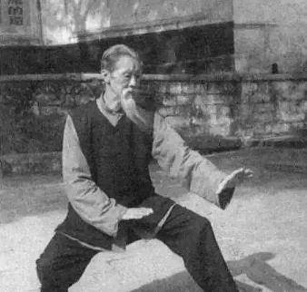 年里,没有受到武术表演和商品化潮流的侵扰,凭借自己对三位大师唐维禄