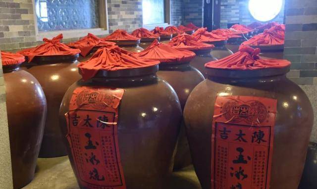 原创玉冰烧一块猪肉成就的岭南名酒