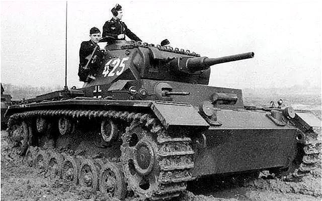 原创看看二战德国装甲部队那些铁疙瘩就知道为什么他们敢挑战全世界