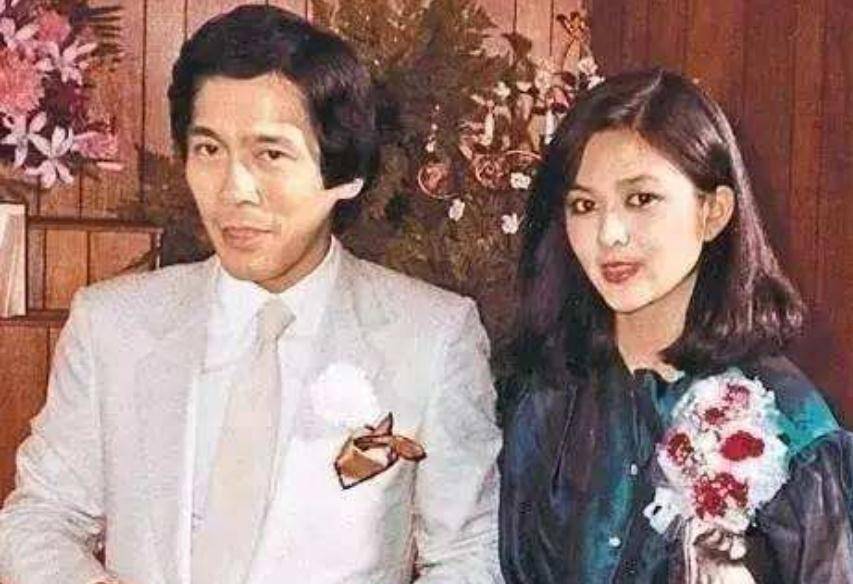 于是关之琳不顾关山和张冰茜的反对,跟着这位富商跑到了国外拉斯维加