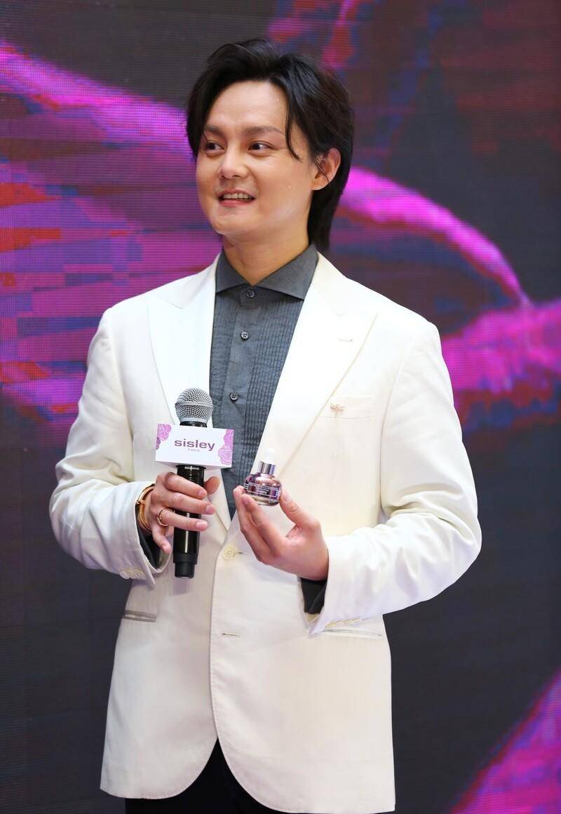 原创救过刘亦菲帮过张小斐他可不是铁憨憨揭秘黄晓明资本发家史