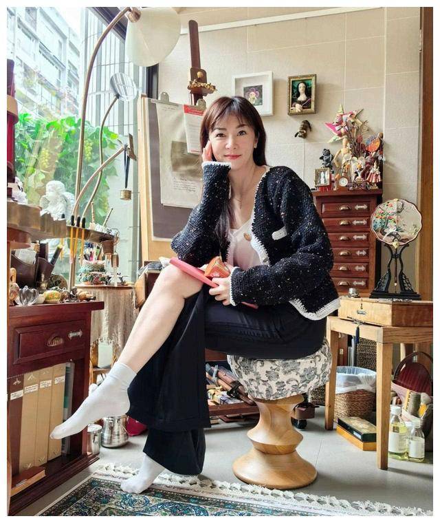李嘉欣的千亿富豪闺蜜3000平豪宅内景曝光藏古董的奢华世界