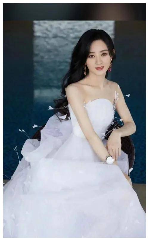 赵丽颖,闪耀演艺之路,星光耀眼,成就辉煌._梦想_角色_表演