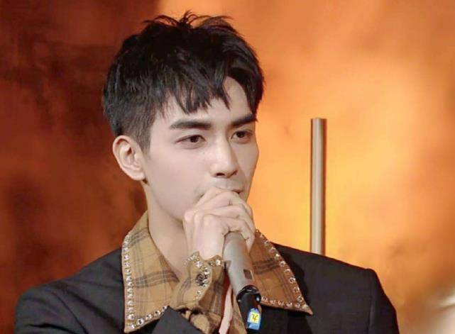 原创赵露思宋威龙也太巧了一不小心手快就被截图删除都挽回不了
