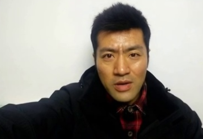 新版《亮剑》中和尚由金盛宇饰演,北电科班毕业的专业演员,千禧年后