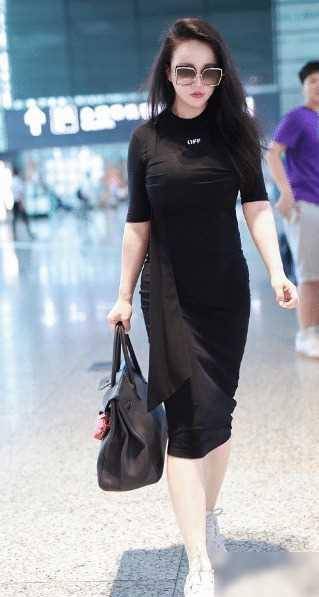 冉莹颖靠性感着装,为老公引流量吸金,甘心做丈夫的贤内助_邹市明_事业