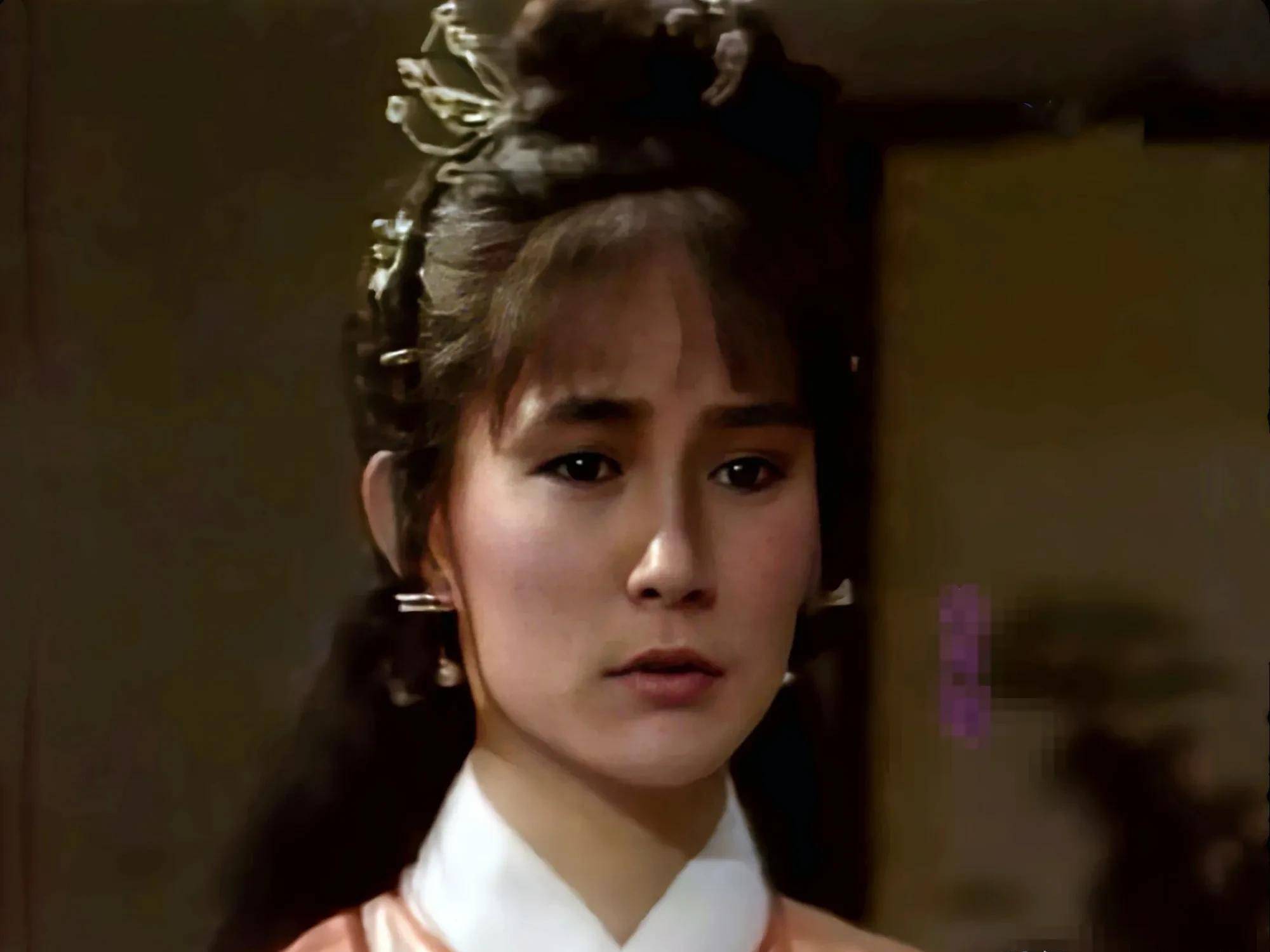 10版"岳灵珊"颜值对比:谁有实力成令狐冲最爱,谁颜值不够凑数