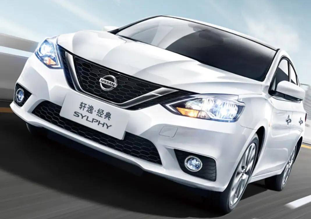 日产为消费者带来第十二代车型,又过了一年,这款车便首次以轩逸的名字