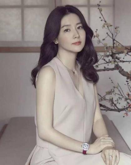 看看李小冉俞飞鸿,这样的女人真不老_皮肤_双眼皮_化妆