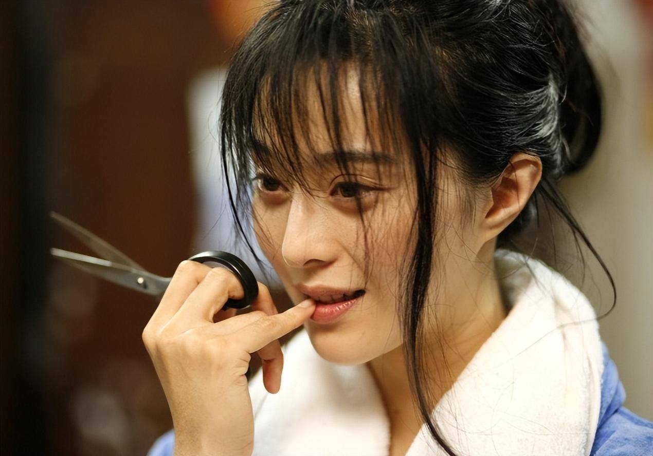 躲过了赵丽颖,蒋勤勤,我却被42岁劣迹艺人惊艳了_范冰冰_亚洲_电影