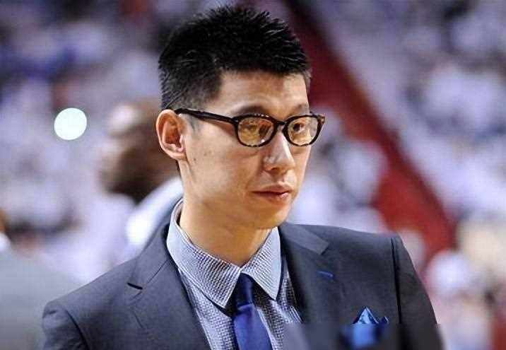 林书豪现状:低调隐婚三年,女子很漂亮,35岁和弟弟在台打篮_生活_篮球