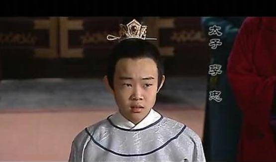 大哥李忠没过多久便被父皇下令处死,所以李上金和李素节两人如同惊弓