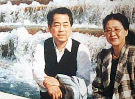 范曾换了3个老婆黄永玉1个老伴儿风风雨雨过了几十年