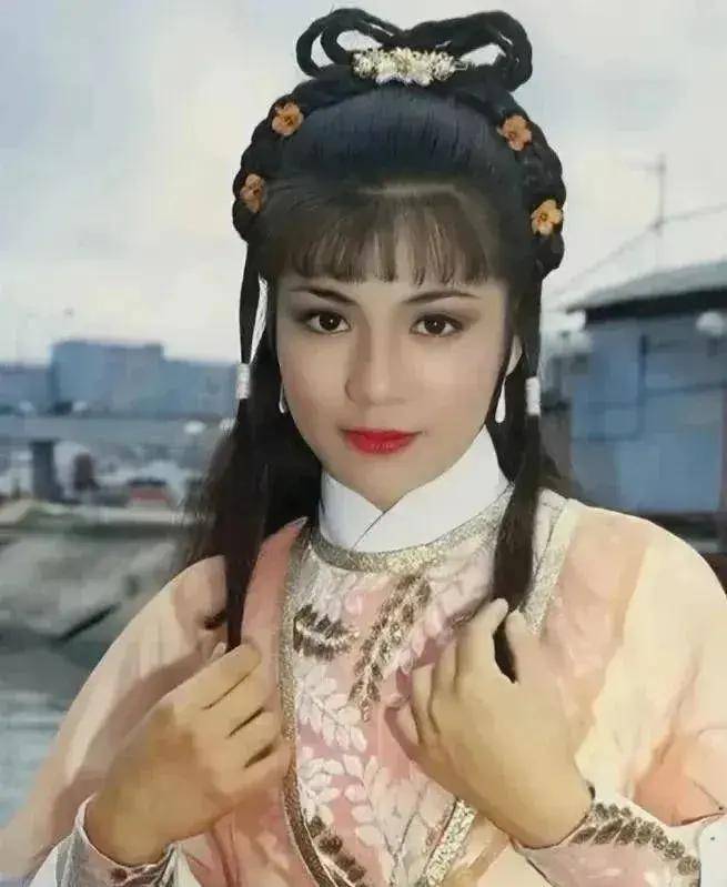 原创她是金庸钦点的女一号26岁巅峰时自杀离世死因一直成谜