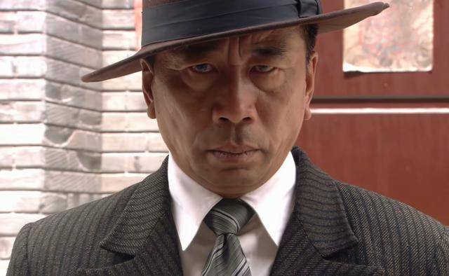 任长春将一批下了毒素的药品送往山上时,最先碰到了抗联分队队长老邱