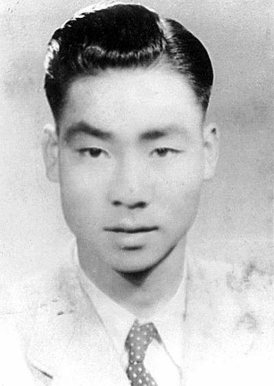 许渊冲86岁患癌医生断言活不过七年至今已百岁依旧笔耕不辍