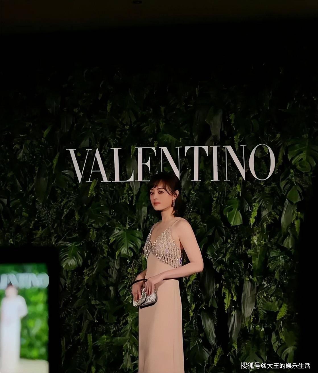 原创孙俪活动生图续了长发气质大变网友辣评终于告别微商发型