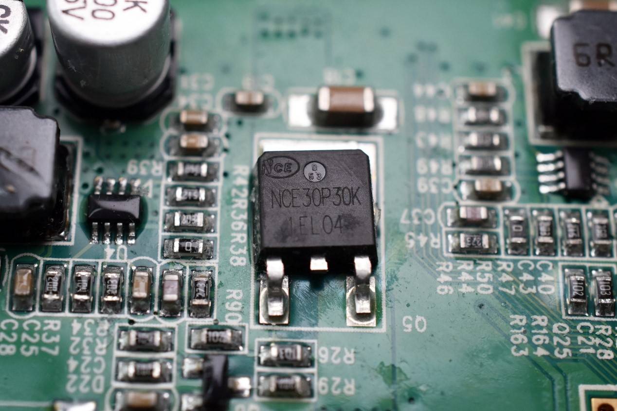 米家扫地机器人让你从繁琐的家务清洁中解放你的双手