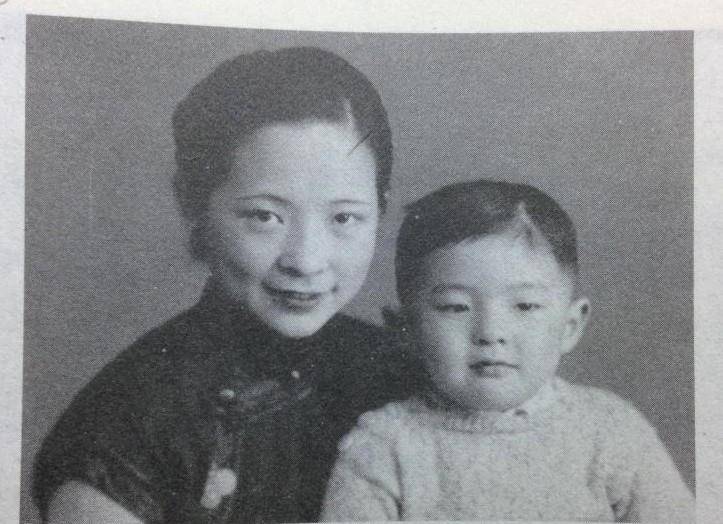 十年婚姻,三观不合,她痛快离婚,余生褪去华服,甘当一辈子后妈_唐瑛