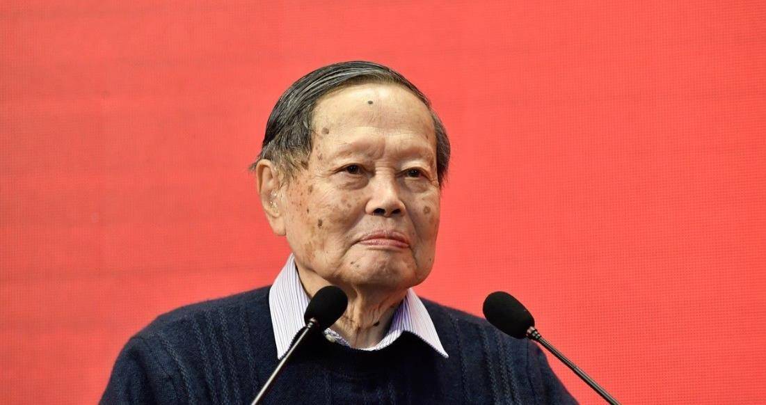 原创杨振宁是目前顶级的科学家那他究竟有什么伟大的成就呢