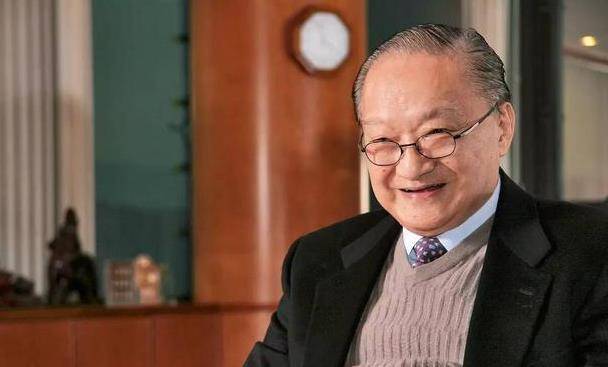 原创金庸的大儿子查传侠年仅19岁为何在美国选择自杀