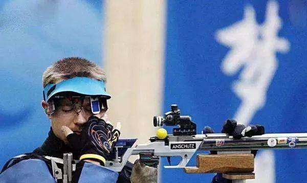 原创美国射击名将埃蒙斯离奇失误丢掉金牌却收获来自爱琴海的爱情