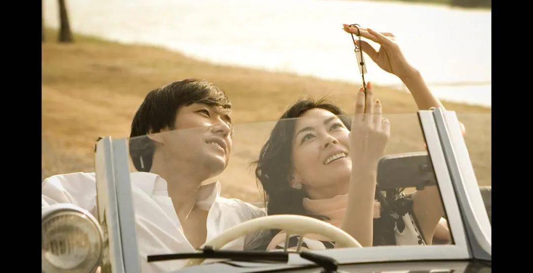 原创曾被称作国外第一美女经历爆红分手弃子52岁又被嘲脸僵老化