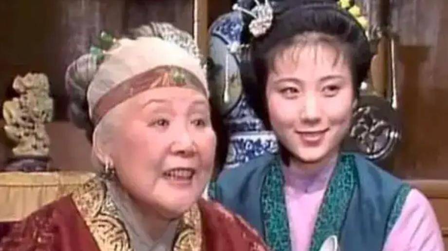 甄家二姑娘,真实身份被揭开后,才知道是她害了贾府_人际关系_红楼梦